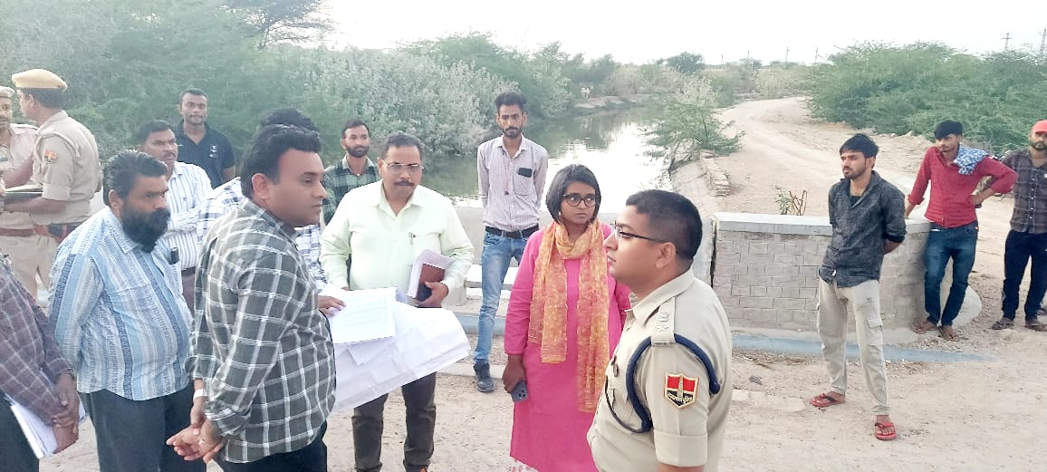जिला कलेक्टर और पुलिस अधीक्षक ने बीछवाल और शोभासर के हेड वर्क्स का अवलोकन किया।