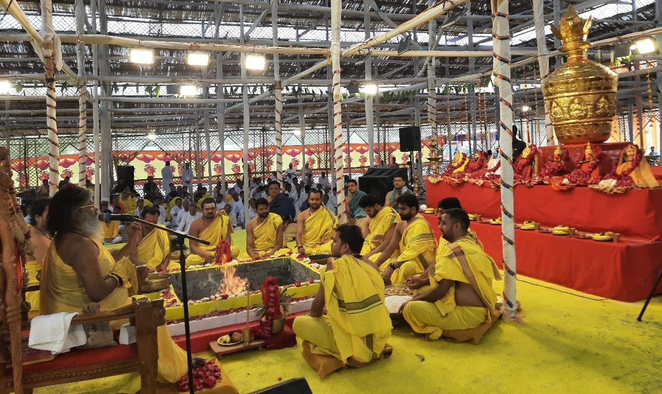 विराट चैत्र नवरात्रि यज्ञ महामहोत्सव, देवी भागवत का हुआ आगाज