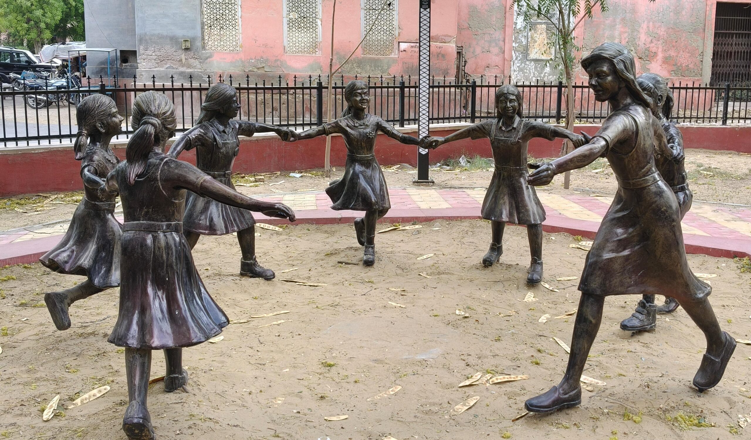 बेटियों के सशक्त भविष्य का सृजनात्मक प्रतीक बन रही कन्या वाटिका