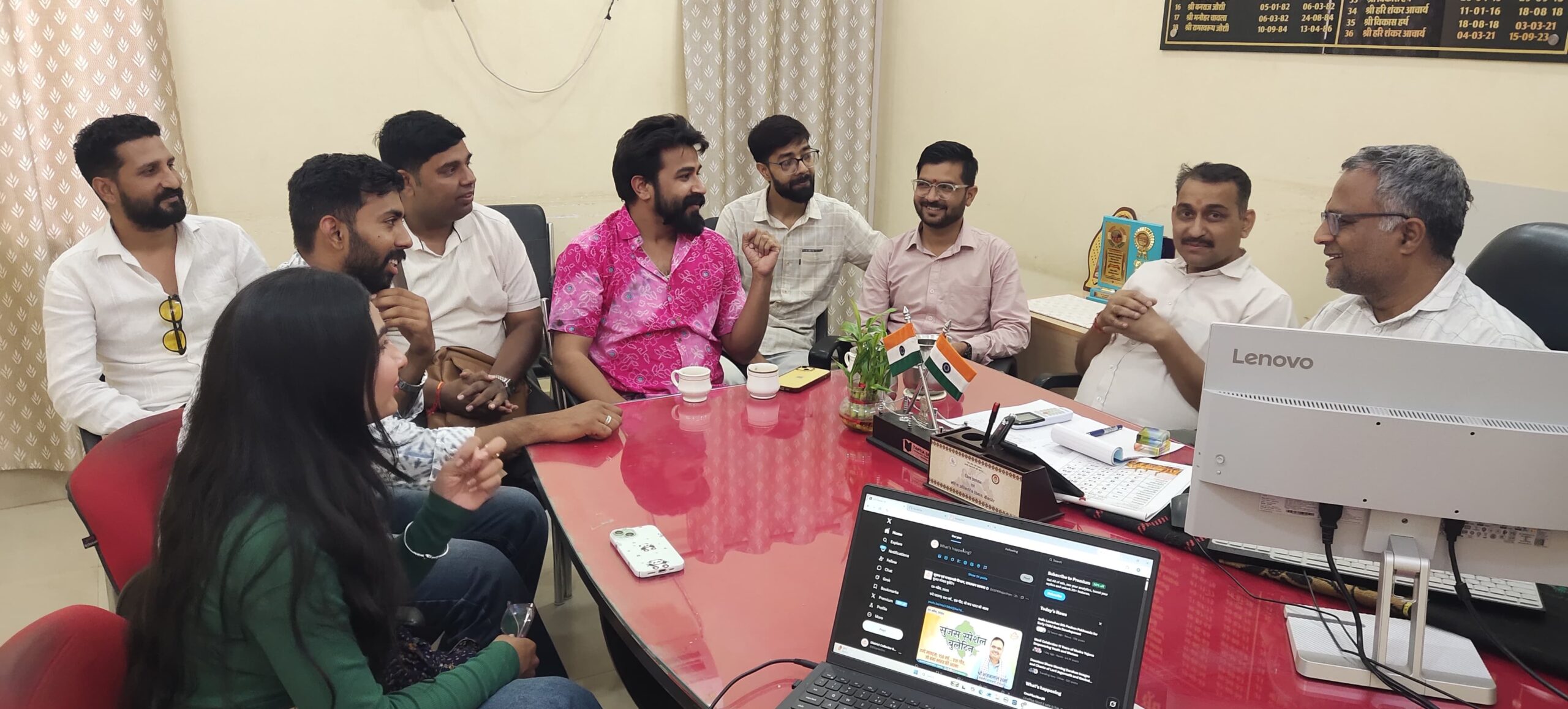 सोशल मीडिया इन्फ्लूएंसर्स करेंगें सरकारी योजनाओं का प्रचार