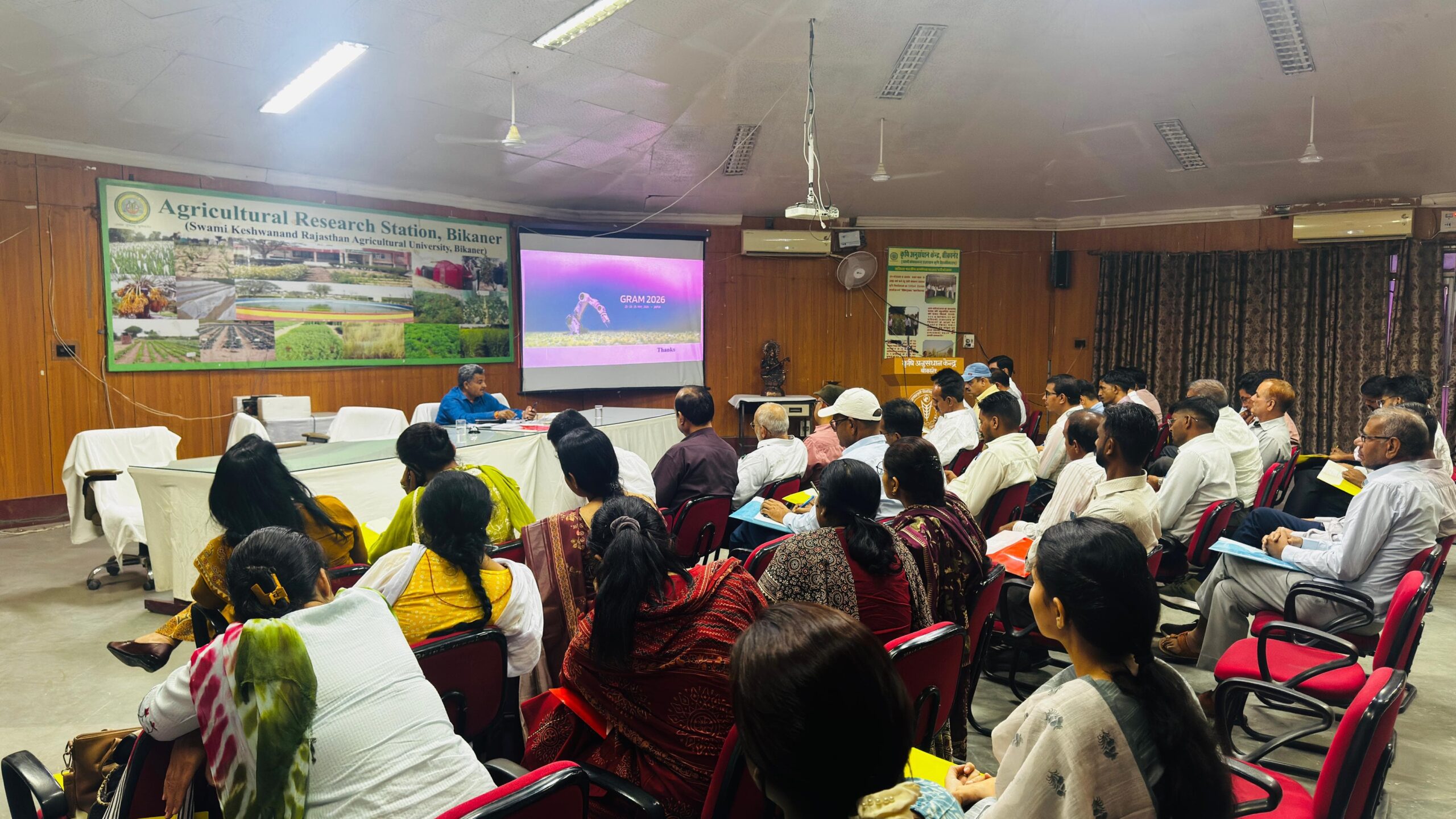 कृषि अधिकारियों की खण्डीय समीक्षा बैठक आयोजित*