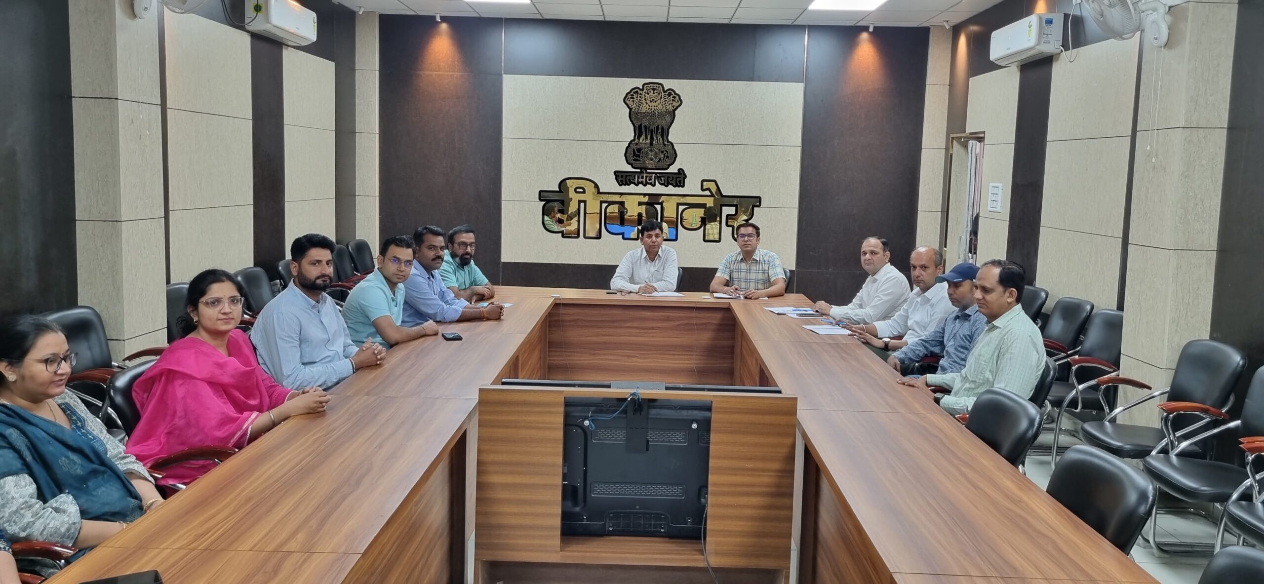 जिले के सभी आधार केन्द्रों का गहन निरीक्षण करने के निर्देश