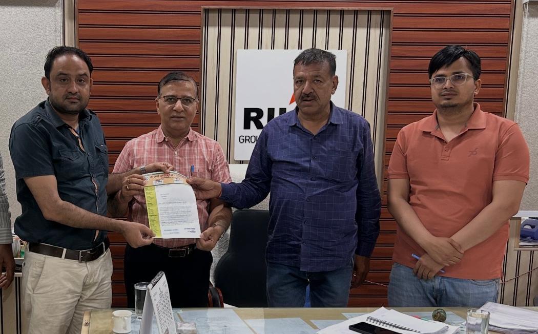 करणी इंडस्ट्रियल एरिया की बदहाली पर बड़ा विरोध: सुविधाएं बहाल करो, नहीं तो शुल्क नहीं