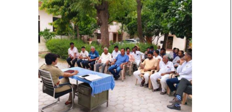 सीएलजी बैठक में ग्रामीणों की समस्याएं सुनीं, पुलिस ने समाधान का दिया भरोसा