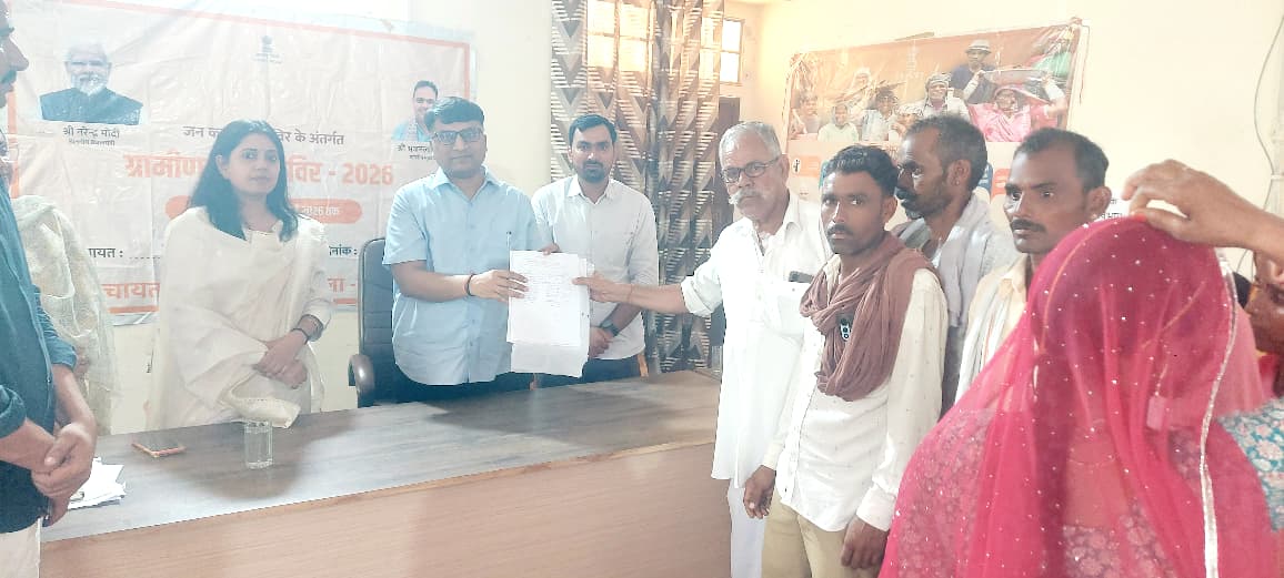 जिला कलक्टर ने मोरखाणा में आयोजित ग्रामीण सेवा फाॅलोअप कैम्प का किया निरीक्षण