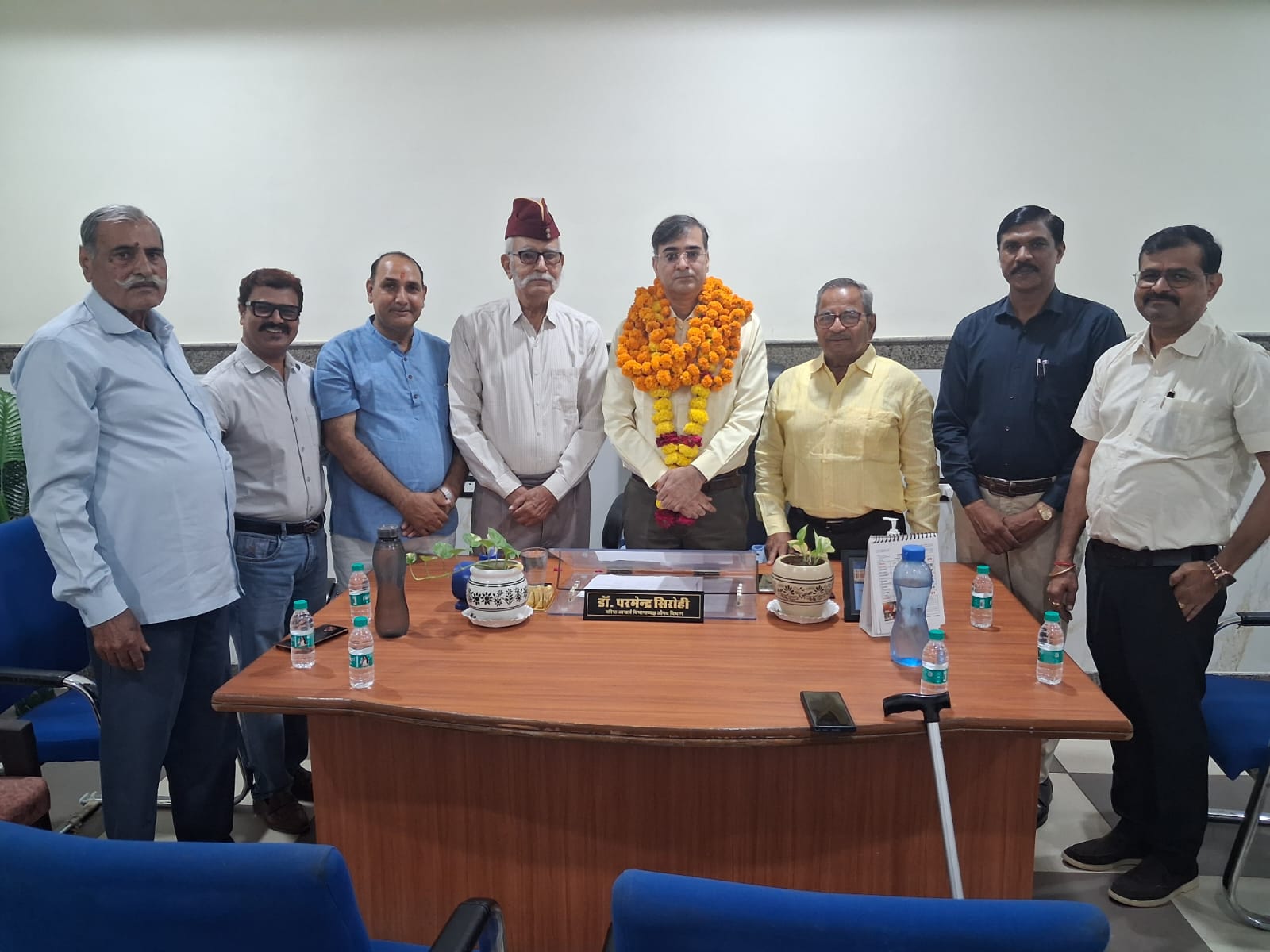 जिस विद्यालय में पढ़े, उसी के संचालक पहुंचे सम्मान करने
